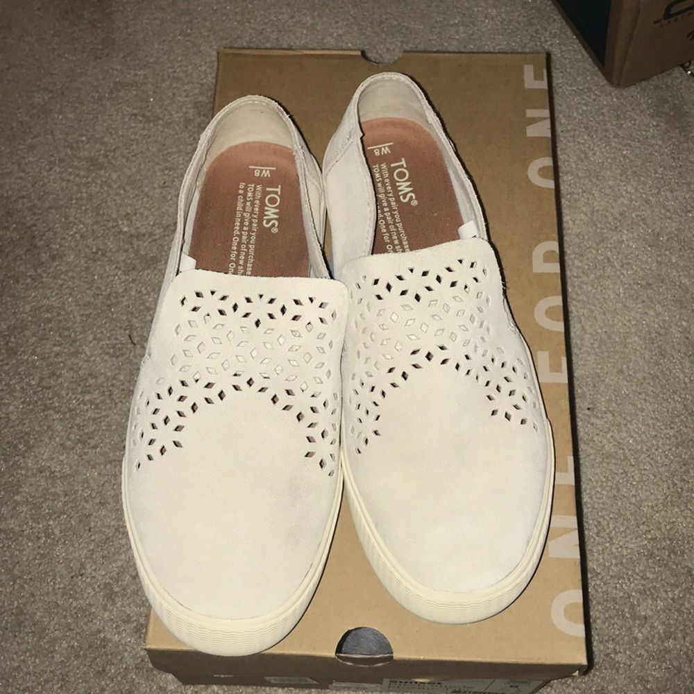 Light Grey Toms